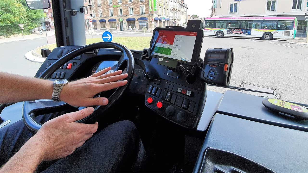 Mobilité : quand les transports collectifs s’associent aux transports à la demande