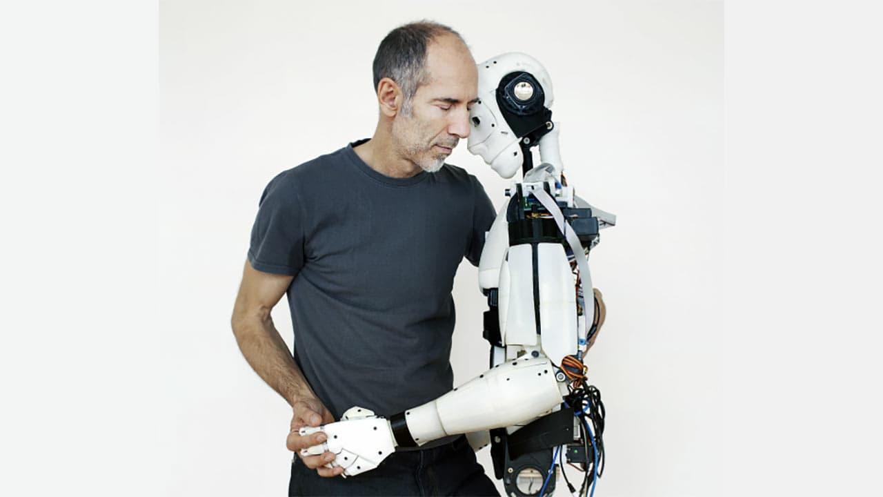 Sophia : Gaël Langevin, le “sculpteur de robots” à la “Matinée Esprit Laffitte”