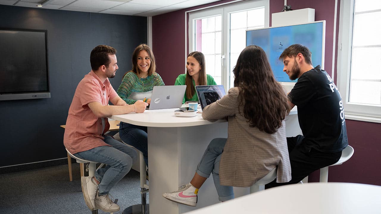 Connect-Pro investit dans ISCAE, l’école de commerce de Nice