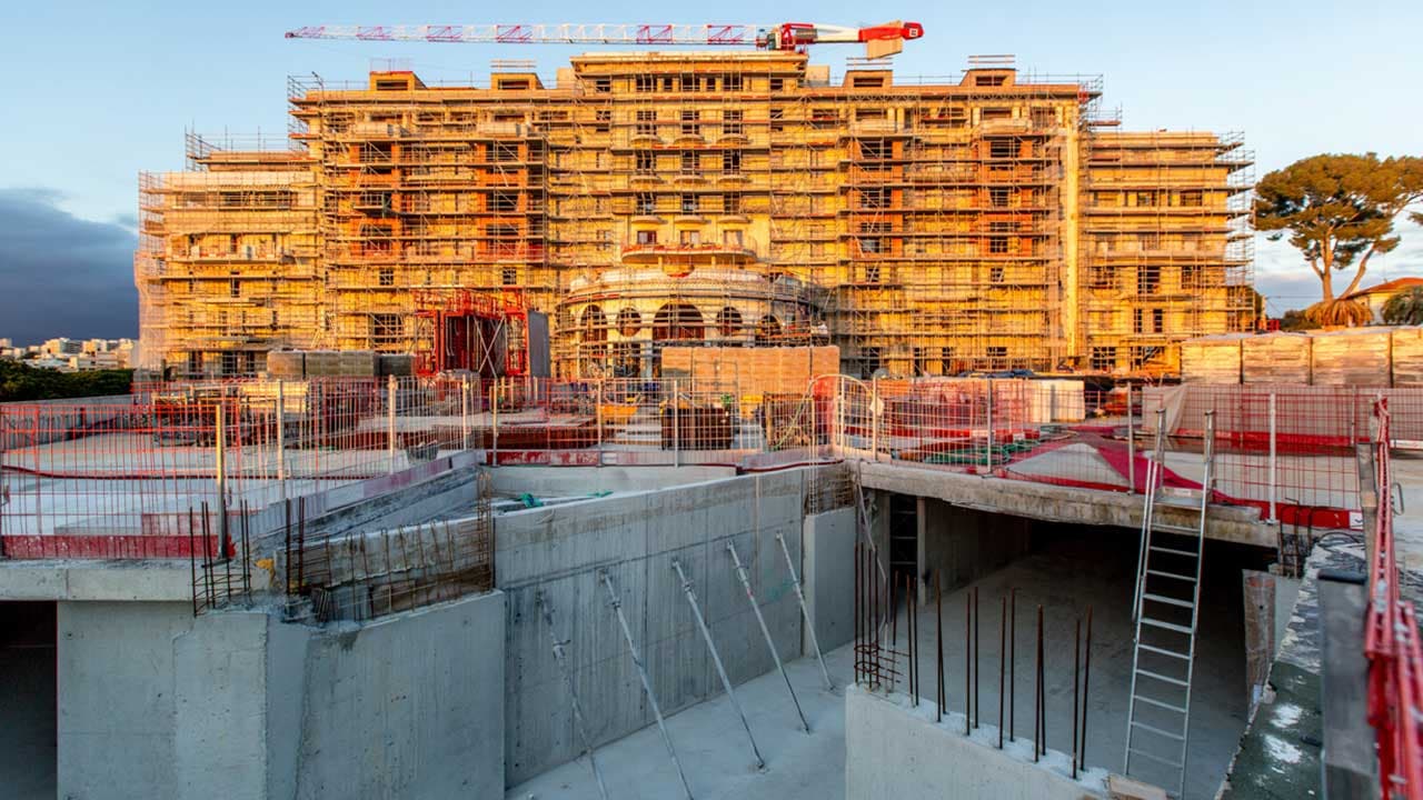 Juan-les-Pins : Caudwell annonce la fin des travaux du Provençal au 1er semestre 2024
