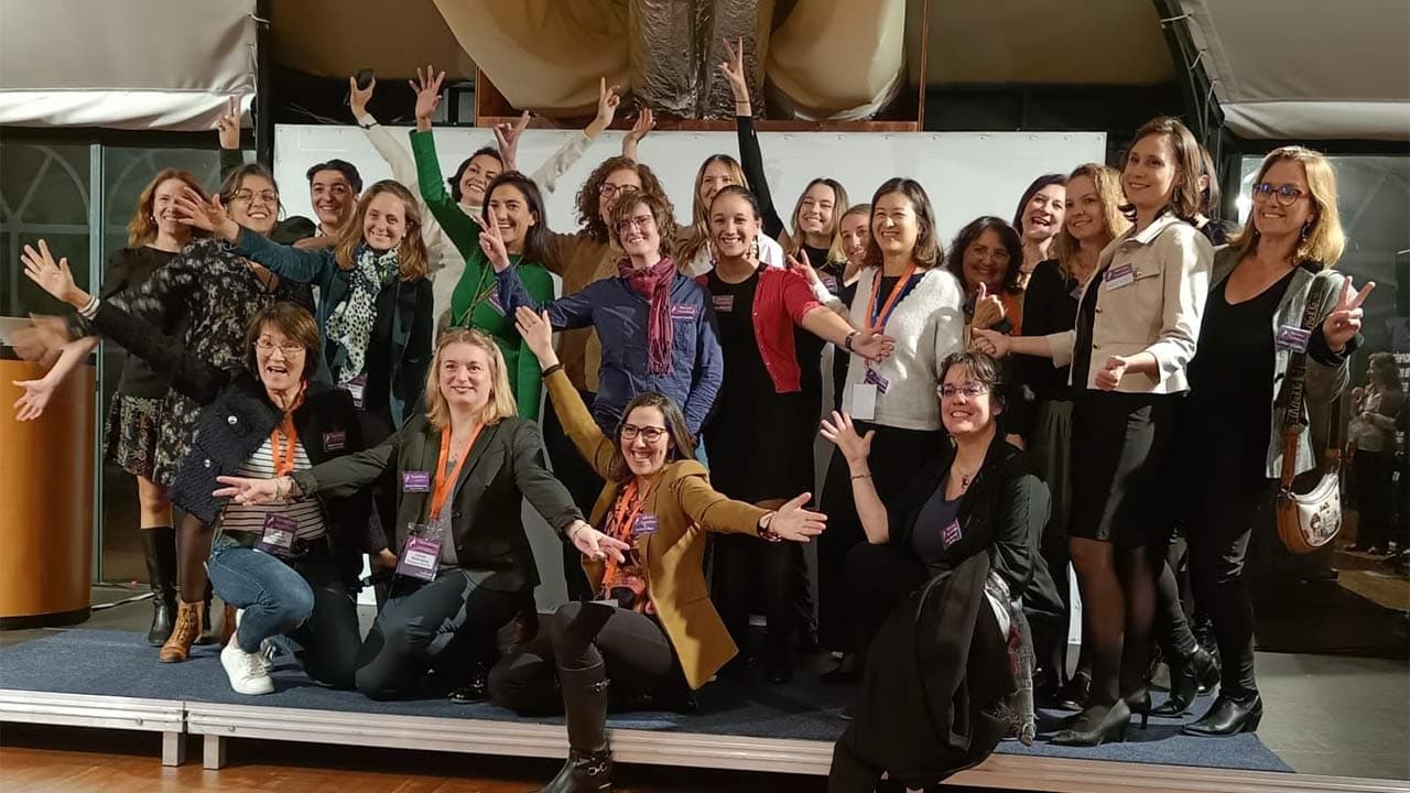 Tech4Elles : l’app de WHAT06 qui connecte les lycéennes à des role models