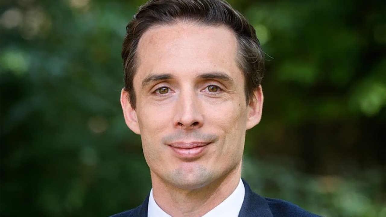 Sophia : ancien ministre, Jean-Baptiste Djebarri rejoint Travel Planet