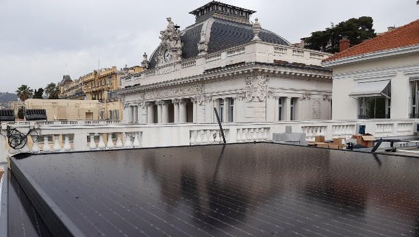 Nice : une centrale photovoltaïque sur les toits du centenaire Palais Consulaire
