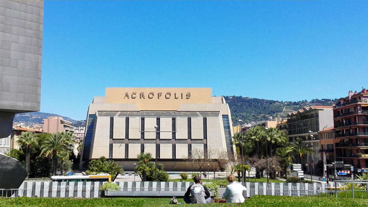 Nice : cette fois, la démolition d'Acropolis est engagée