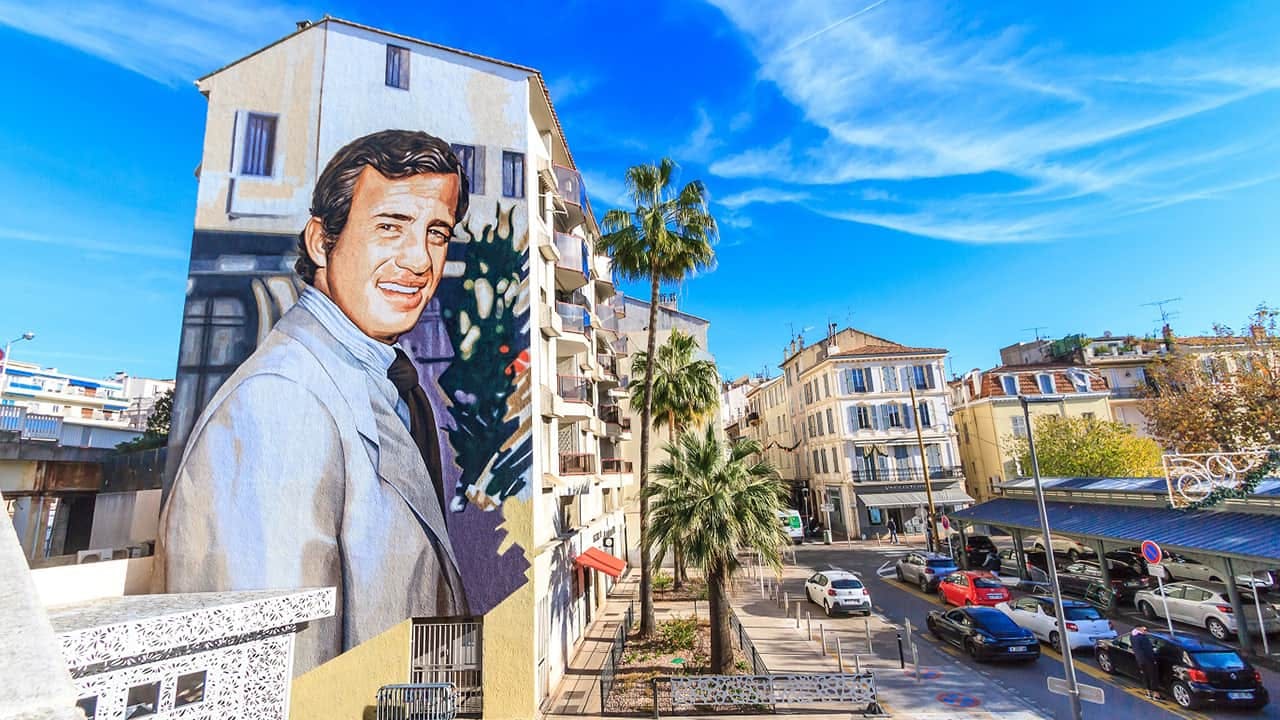 Cannes : la ville du festival rend hommage à Bébel