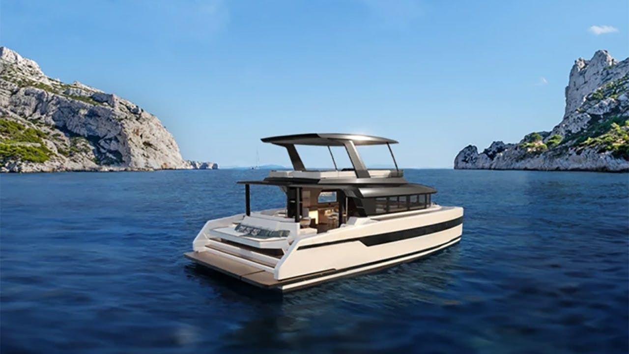 Cannes Yachting : le “slow cruising” des catamarans solaires de Whisper Yachts